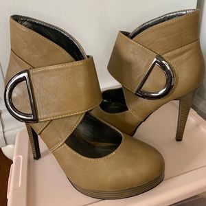 Tan Heels with Strap